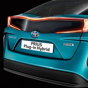 prius-plug-4.jpg