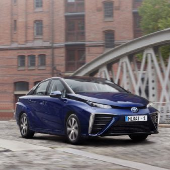 toyota-mira-azul